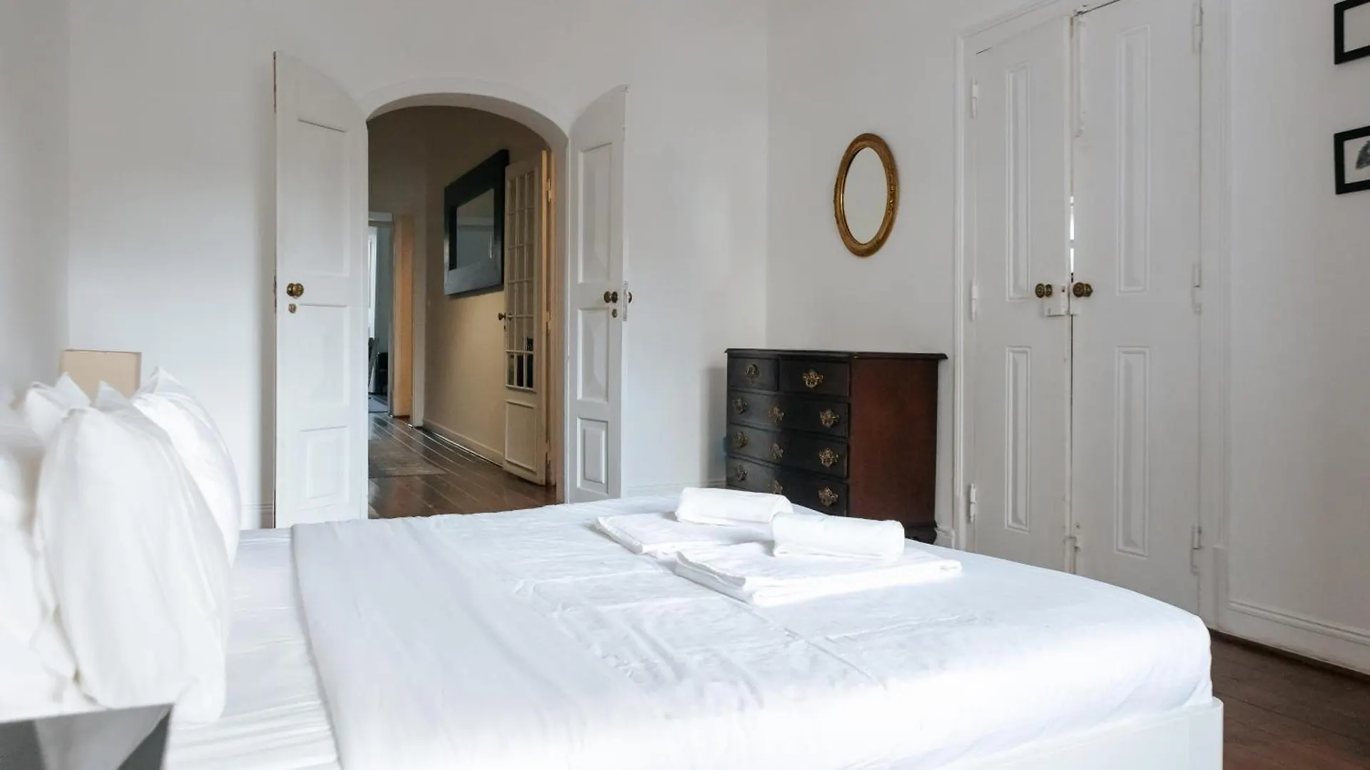 Diogo'S Alcantara Apartment I By Mycelia Lisbon